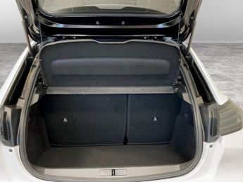 Peugeot 208 1.2 Hybrid 136 GT 5dr e-DSC6