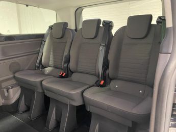 Ford Tourneo Custom 2.0 EcoBlue (130PS) Automatic L1 Titanium 5dr**8 seater**
