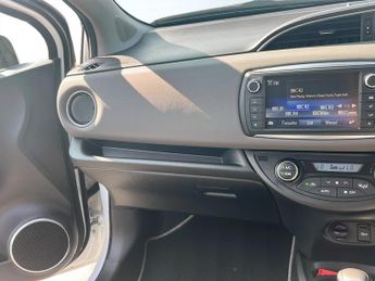 Toyota Yaris 1.5 Hybrid Icon 5dr CVT