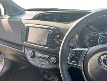 Toyota Yaris 1.5 Hybrid Icon 5dr CVT