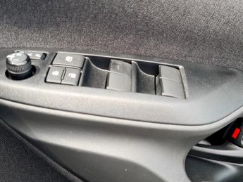 Toyota Yaris 1.5 Hybrid Excel 5dr CVT