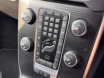 Volvo V40 D2 R-DESIGN PRO