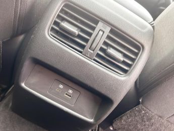 Nissan Qashqai 1.3 DiG-T MH 158 N-Connecta 5dr Xtronic