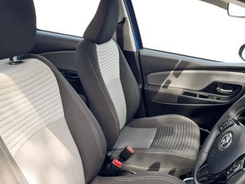 Toyota Yaris 1.5 Hybrid Icon Tech 5dr CVT