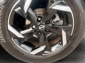 Nissan Juke 1.0 DiG-T 114 N-Connecta 5dr DCT