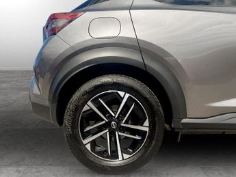 Nissan Juke 1.0 DiG-T N-Connecta 5dr DCT