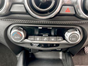 Nissan Juke 1.0 DiG-T N-Connecta 5dr DCT