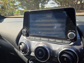 Nissan Juke 1.6 Hybrid N-Connecta 5dr Auto