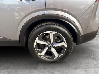 Nissan Qashqai 1.3 DiG-T MH 158 N-Connecta 5dr Xtronic