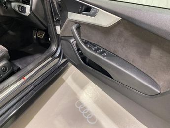 Audi A5 2.0 TDi (190PS) S Line S Tronic Automatic 2dr Cabriolet.