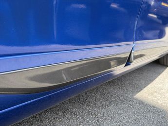 Toyota Yaris 1.5 Hybrid Y20 5dr CVT [Bi-tone]