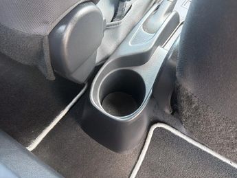 Toyota Yaris 1.5 Hybrid Y20 5dr CVT [Bi-tone]