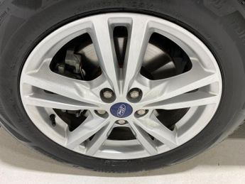 Ford Galaxy 2.5 FHEV (190PS) Automatic Titanium 5dr**LUX and DRV Packs**