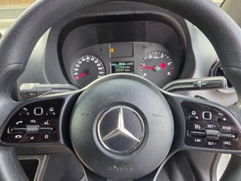 Mercedes-Benz Sprinter 3.5t High Roof Van Auto L2/H2