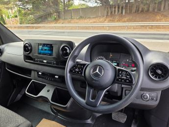 Mercedes-Benz Sprinter 3.5t High Roof Van Auto L2/H2