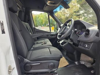 Mercedes-Benz Sprinter 3.5t High Roof Van Auto L2/H2