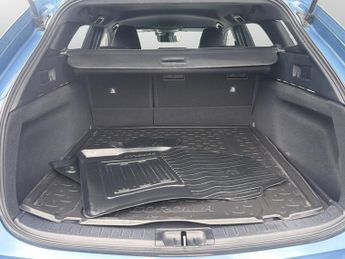 Toyota Corolla 1.8 VVT-i Hybrid Design 5dr CVT