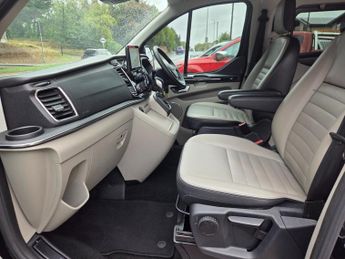 Ford Tourneo Custom 2.0 EcoBlue 130ps L/R 8 Seater Titanium Auto