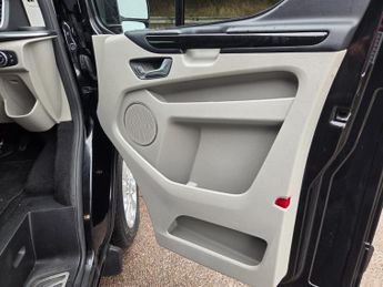 Ford Tourneo Custom 2.0 EcoBlue 130ps L/R 8 Seater Titanium Auto