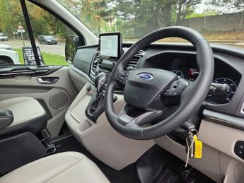 Ford Tourneo Custom 2.0 EcoBlue 130ps L/R 8 Seater Titanium Auto