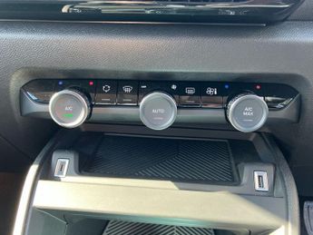 Citroen C4 X 1.2 PureTech [130] Shine 4dr EAT8