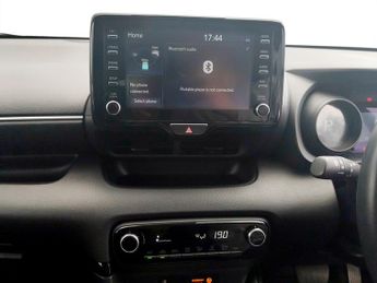 Toyota Yaris 1.5 Hybrid Design 5dr CVT