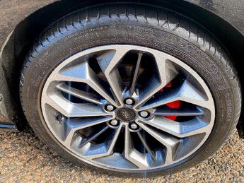 Ford Focus 1.0 EcoBoost Hybrid mHEV 155 ST-Line Vign 5dr Auto