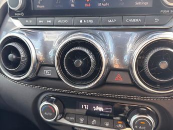 Nissan Juke 1.6 Hybrid N-Connecta 5dr Auto