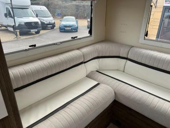 Fiat Ducato ROLLER TEAM T-LINE 700 4 BERTH