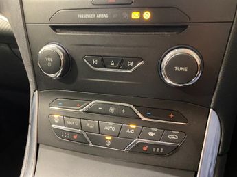 Ford Galaxy 2.5 FHEV (190PS) Automtaic Titanium 5dr**LUX Pack**