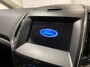 Ford Galaxy 2.5 FHEV (190PS) Automtaic Titanium 5dr**LUX Pack**