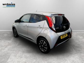 Toyota AYGO 1.0 VVT-i X-Trend TSS 5dr x-shift