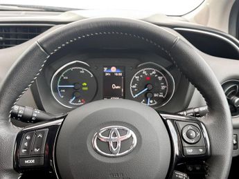 Toyota Yaris 1.5 Hybrid Icon Tech 5dr CVT