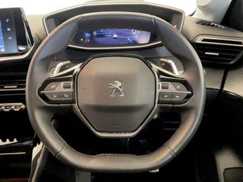 Peugeot 208 1.2 PureTech 100 Allure Premium + 5dr EAT8