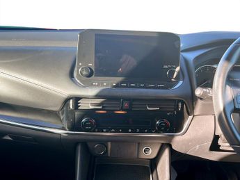Nissan Qashqai 1.3 DiG-T MH 158 N-Connecta 5dr Xtronic