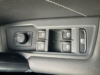 Volkswagen Tiguan 2.0 TDi 150 4Motion R-Line 5dr DSG