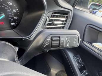 Ford Focus 1.0 EcoBoost Hybrid mHEV Titanium 5dr Auto