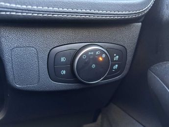 Ford Focus Vignale 2.0 EcoBlue Vignale Hatchback 5dr Diesel Auto Euro 6 (s/s) (150 