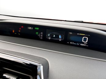 Toyota Prius 1.8 VVTi Business Ed Plus 5dr CVT [15 inch alloy]
