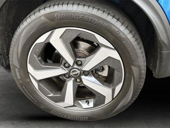 Nissan Qashqai 1.3 DiG-T MH 158 N-Connecta 5dr Xtronic