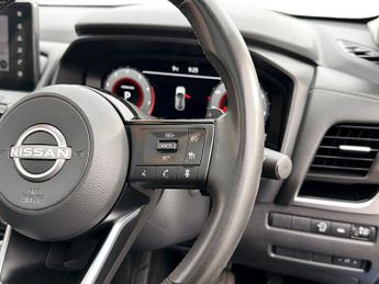 Nissan Qashqai 1.3 DiG-T MH 158 N-Connecta 5dr Xtronic