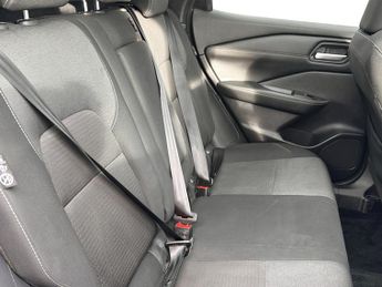 Nissan Qashqai 1.3 DiG-T MH 158 N-Connecta 5dr Xtronic