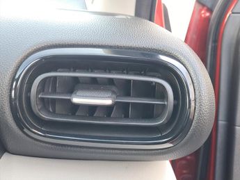 Toyota Yaris 1.5 Hybrid Excel 5dr CVT