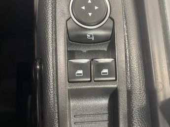Ford Tourneo Custom 2.0 EcoBlue (130PS) Automatic L1 Titanium 5dr**8 seater**