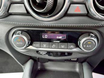 Nissan Juke 1.0 DiG-T 114 N-Connecta 5dr DCT
