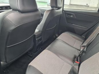 Toyota Auris 1.8 Hybrid Excel TSS 5dr CVT