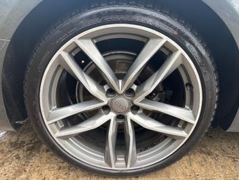 Audi A6 Saloon 2.0 TDI ultra Black Edition Saloon 4dr Diesel S Tronic Euro 6 (s