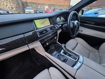 BMW 7 Series 3.0 730d M Sport Saloon 4dr Diesel Auto Euro 5 (s/s) (258 ps)