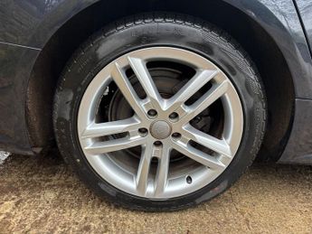 Audi A6 Avant 2.0 TDI ultra S line Estate 5dr Diesel S Tronic Euro 6 (s/s) (19