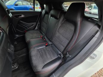 Mercedes-Benz CLA 2.1 CLA200d AMG Line Shooting Brake 5dr Diesel 7G-DCT Euro 6 (s/